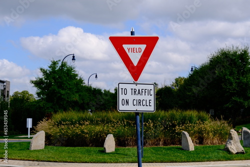 Traffic sign - Yield To Traffic On Circle