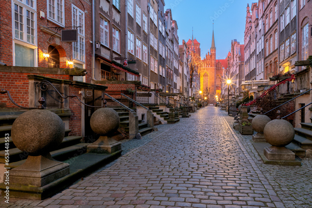 Beautiful historic houses on Mariacka, St Mary, street in Gdansk Old Town, Poland - obrazy, fototapety, plakaty 