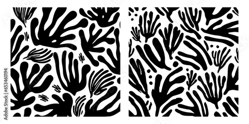 Seamless Contemporary Coral Pattern: Organic Botanical Shapes Drawn by Brush. Abstract Floral Vector in Modern Style. Ornament Featuring Black Thick Branches