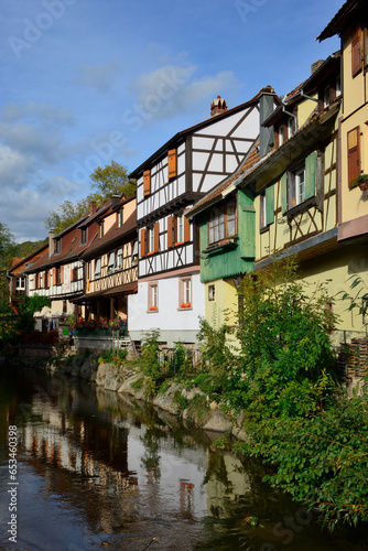 Vue sur la Weiss à à Kaysersberg (68) en Alsace, France