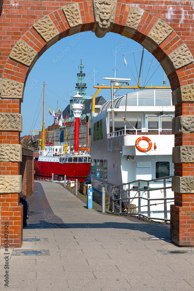 Naklejka premium Emden, city harbour