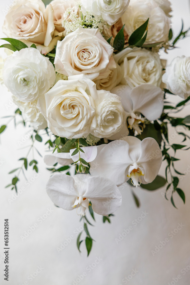 White Bride Bouquet with White Orchids and Roses White Bride Bouquet with White Orchids and Roses