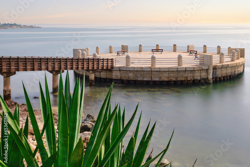 Rotonda sul mare ad Avola, Sicilia, lunga esposizione