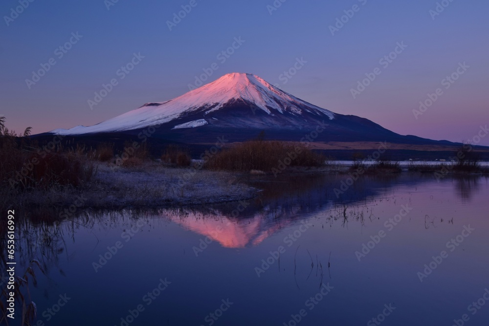 山中湖より望む富士山