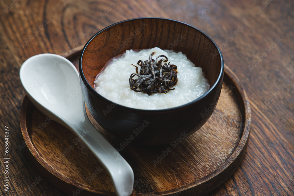 塩昆布の七分粥(おかゆ・お粥)レンゲ Stock Photo | Adobe Stock