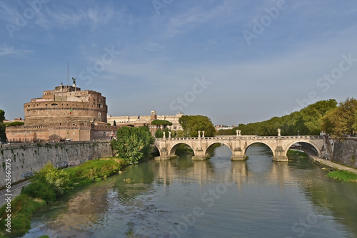 Roma, Castel Sant'Angelo ed il porte sul Tevere