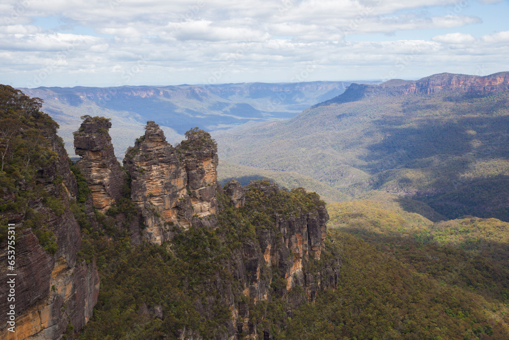 Three sisters in the blue mountains, New South Wales