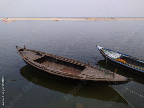 varanasi in morning © vidyanath