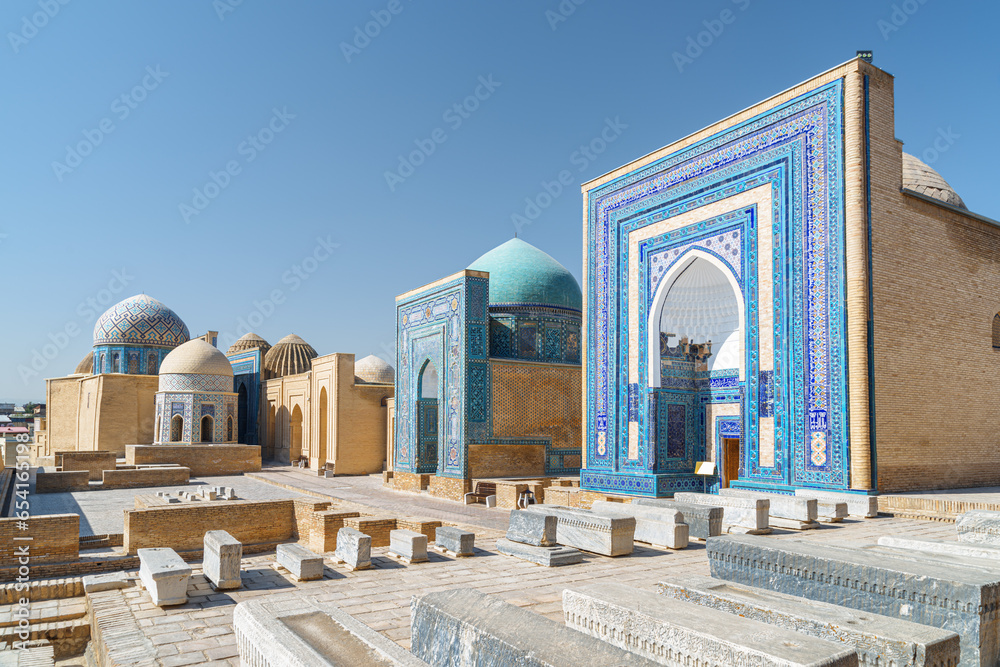 Awesome view of the Shah-i-Zinda Ensemble, Samarkand, Uzbekistan - obrazy, fototapety, plakaty 