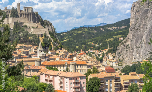 Sisteron, citadelle et rocher de la Baume 