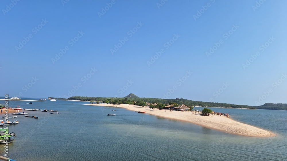Ilha do amor em Alter do Chão, Pará, Brasil. Setembro de 2023