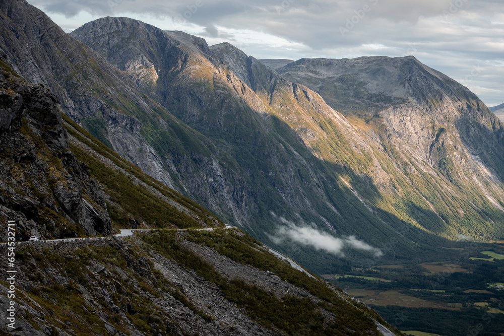 Herbstliche Landschaftsroute Trollstigen, Norwegen