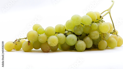 Obraz na plátně closeup of a bunch of white grapes on a white background