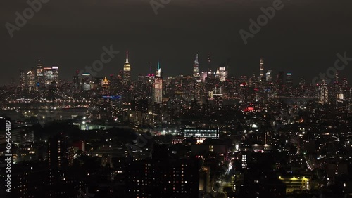 Wallpaper Mural New York City skyline at night Torontodigital.ca