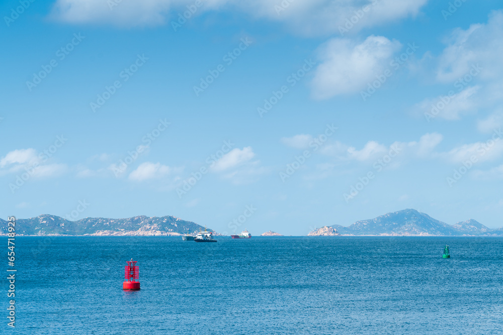 Obraz premium Navigation buoy on water surface