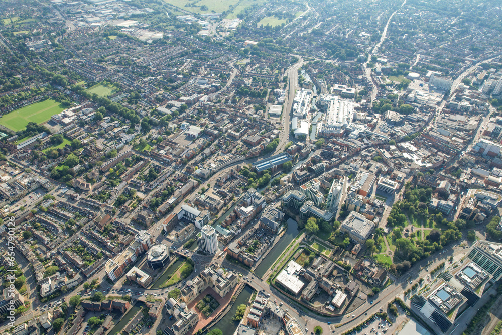 Obraz premium amazing aerial view of the downtown and High Street of Reading, Berkshire, UK