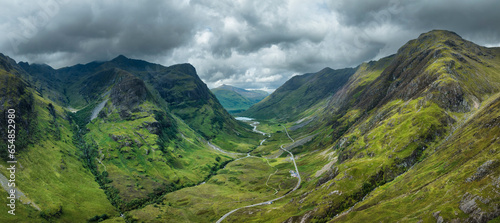 Luftbild von Glen Coe mit der Panoramastraße A82 photo
