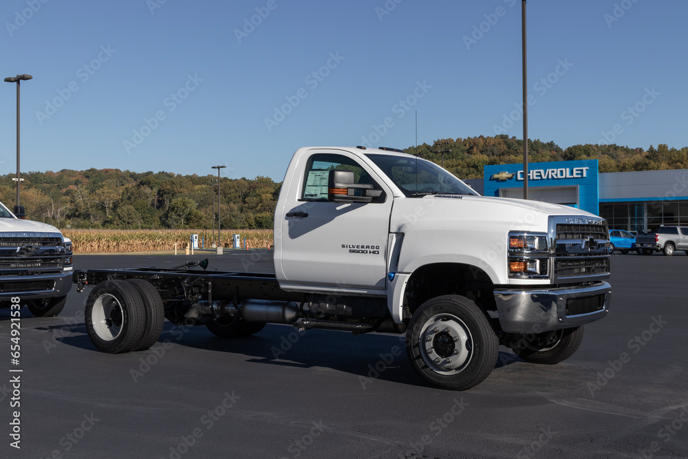 Chevrolet Silverado 5500 Medium Duty 4WD display. Chevy offers the ...