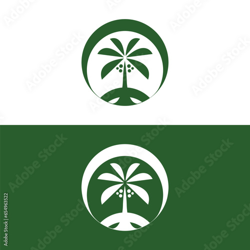 Detailed Palm Tree, Palm tree, separate banana leaves, vector palm icon, Set tropical palm trees, nature and young plants, Vector design, Exotic plants, palm leaves, watercolor vector illustration
