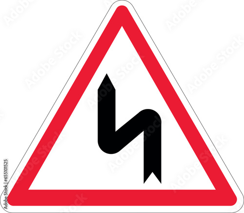 Panneau routier Succession de virages dont le 1er est à droite - A1c 