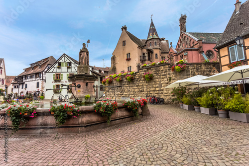 Eguisheim  village alsacien 