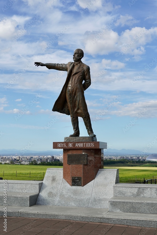 Naklejka premium Boys be ambitious statue in Hitsujigaoka