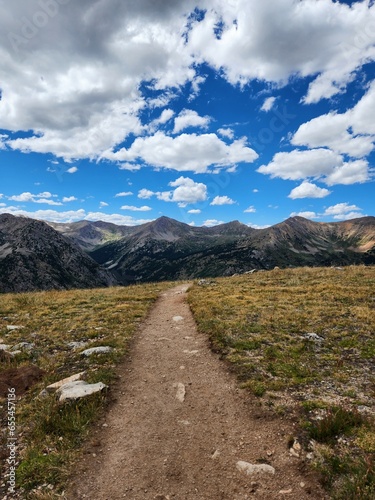 Huron Peak trail with view of Colorado mountains