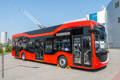 Bild auf Leinwand Trackless trolley at the trolleybus station