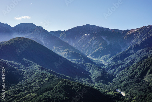 長野県北安曇野郡白馬村の白馬岩岳からの白馬三山