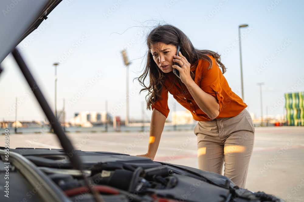 © Graphicroyalty - Woman with smartphone calling auto service because of car problem. Accident and breakdowns with auto concept. woman calling a car assistance service with her smartphone, her car has broken down © Graphicroyalty - Woman with smartphone calling auto service because of car problem. Accident and breakdowns with auto concept. woman calling a car assistance service with her smartphone, her car has broken down