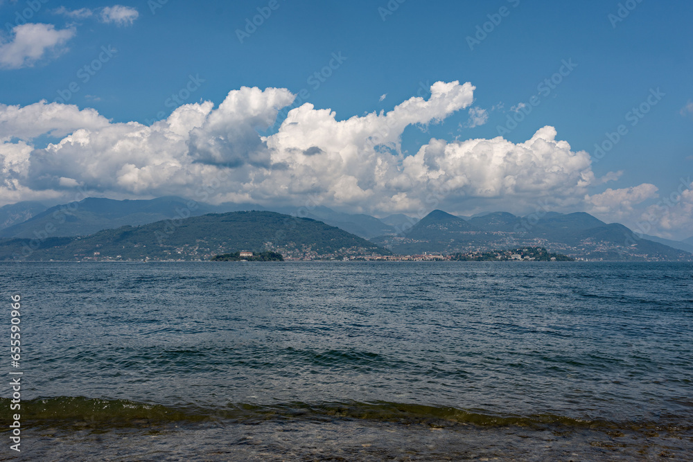Der Lago Maggiore bei Stresa im Piemont in Italien