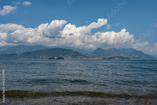 Obraz na płótnie Der Lago Maggiore bei Stresa im Piemont in Italien w salonie