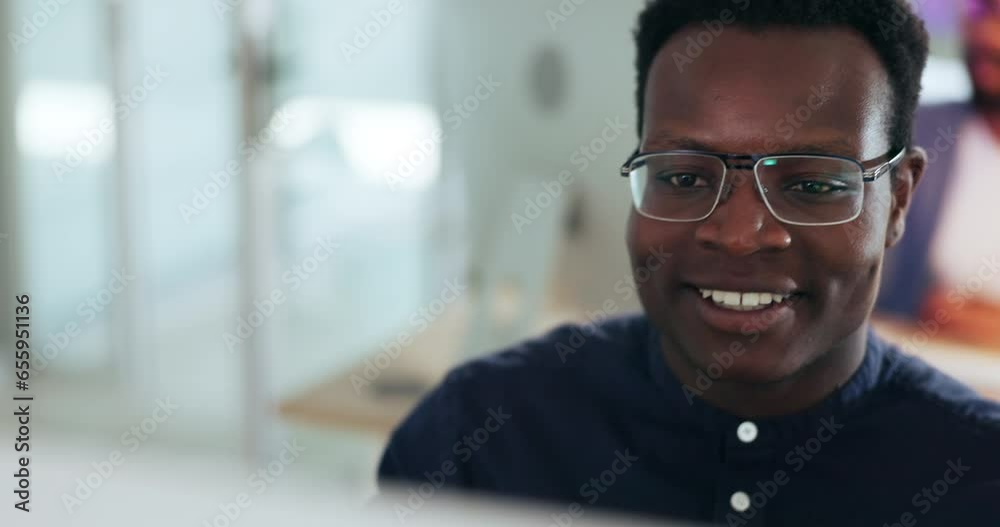 Happy businessman, computer and online search or reading feedback, satisfied or smile. Black male employee, face or internet planning at office with glasses or creative idea for proposal at work Happy businessman, computer and online search or reading feedback, satisfied or smile. Black male employee, face or internet planning at office with glasses or creative idea for proposal at work