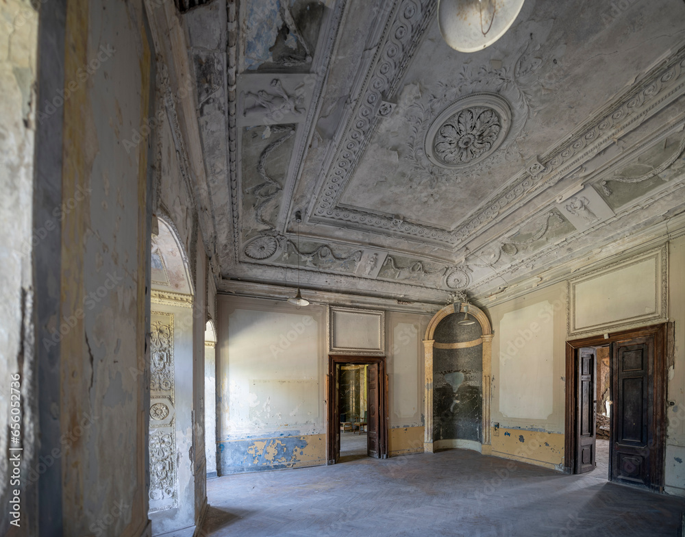Haunted Abandoned Baroque-Classical Palace: A Spine-Tingling Tale of Eerie Elegance and Ghostly Grandeur Haunted Abandoned Baroque-Classical Palace: A Spine-Tingling Tale of Eerie Elegance and Ghostly Grandeur