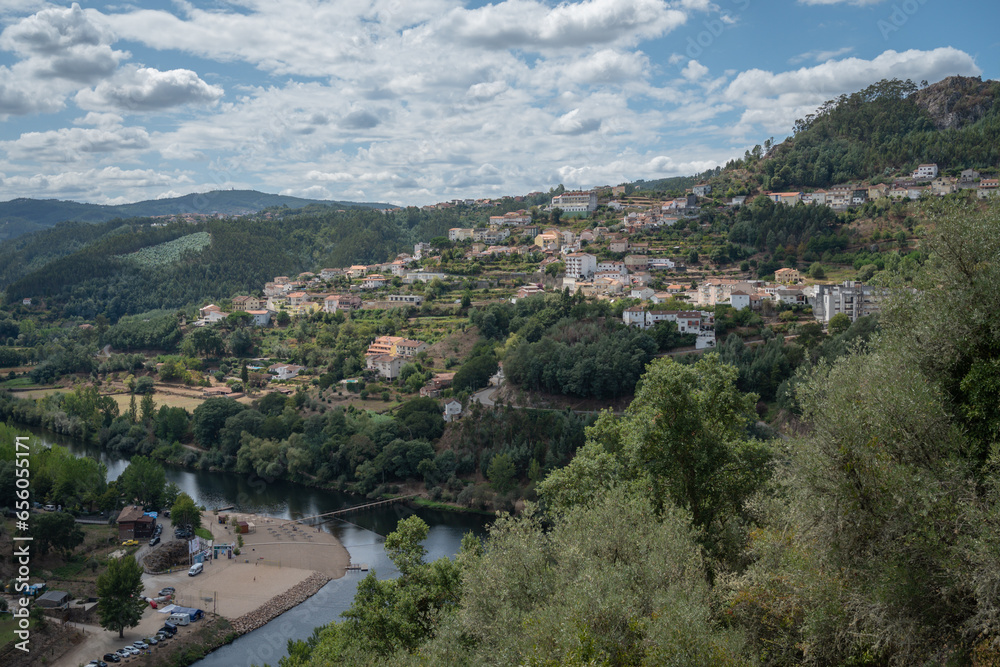 Paisagem da região de Penacova, distrito de Coimbra, Portugal