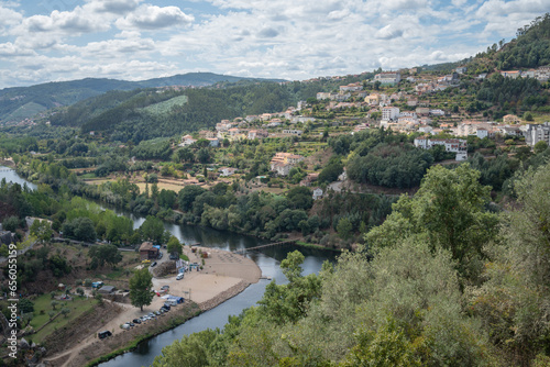 Paisagem da região de Penacova, distrito de Coimbra, Portugal