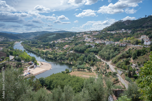 Paisagem da região de Penacova, distrito de Coimbra, Portugal