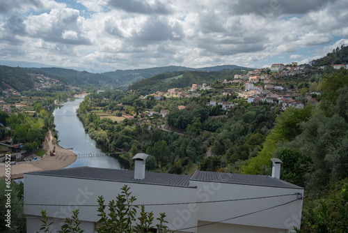 Paisagem da região de Penacova, distrito de Coimbra, Portugal