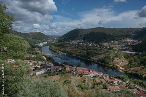 Paisagem da região de Penacova, distrito de Coimbra, Portugal