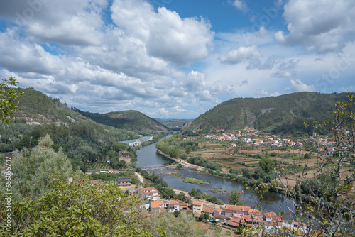 Paisagem da região de Penacova, distrito de Coimbra, Portugal
