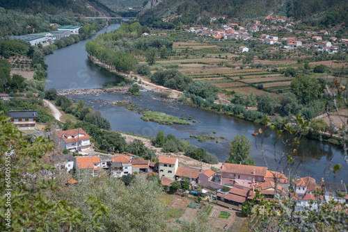 Paisagem da região de Penacova, distrito de Coimbra, Portugal