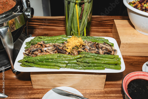 mushroom and asparagus salad