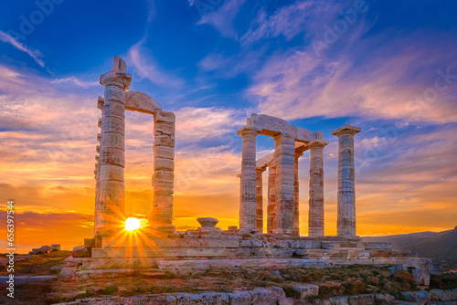 Tela Sunset sky and ancient ruins of temple of Poseidon, Sounion, Greece