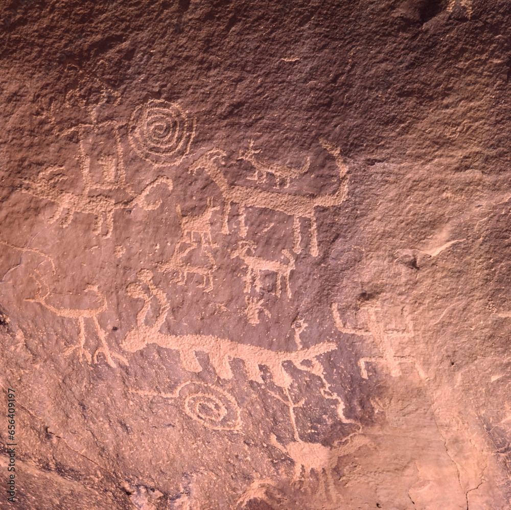 Obraz premium Detail of Petroglyphs, Chaco Canyon