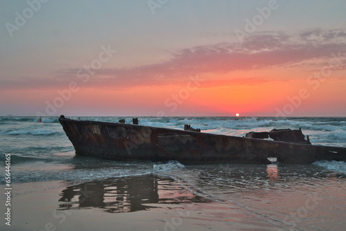 The wrecked ship of the Bonim 2 photo