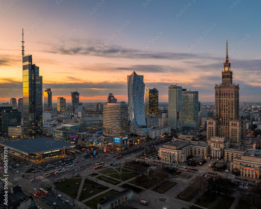 Warsaw in Poland sunset - obrazy, fototapety, plakaty 