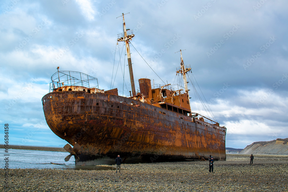 Fototapeta premium Aground ship at cabo san pablo beach, argentina