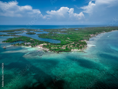 imagen drone Isla Tintipan, San Bernardo, Cartagena, Colombia, Caribe