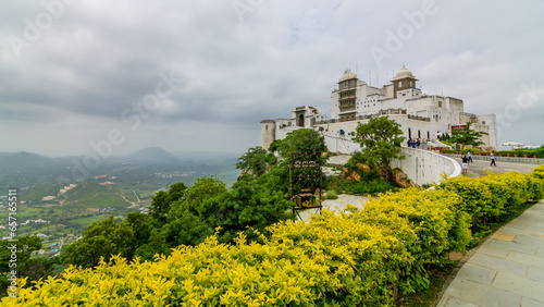 Konstfotografi Sajjangarh Palace or Monsoon Palace is a hilltop palatial residence in the city