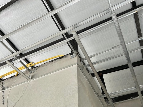 Components of the smooth plaster ceiling C-line structure under the roof